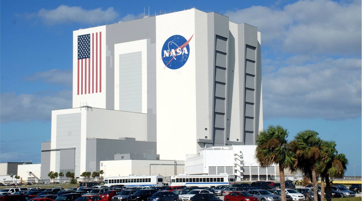 NASA计划出售通往国际空间站的飞船坐票，你会买这张“船票”吗？ | 第一财经杂志